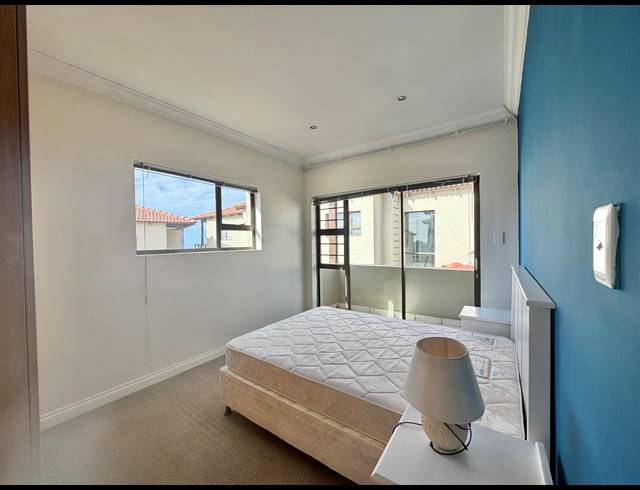 3 BEDROOM TOWNHOUSE FOR SALE IN JEFFREYS BAY CENTRAL